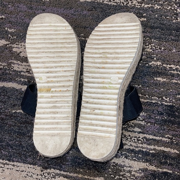 Black platform sandals - Picture 4 of 4